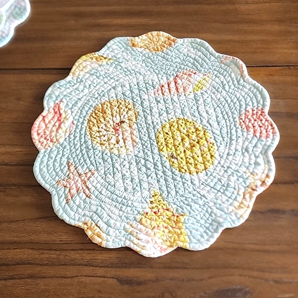 Set of 5 mismatched beach quilted placemats - Picture 7 of 12